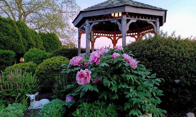 Montauk Cabaña | Hither House Cottage, a retreat near the beaches of Montauk NY and Pet Friendly!