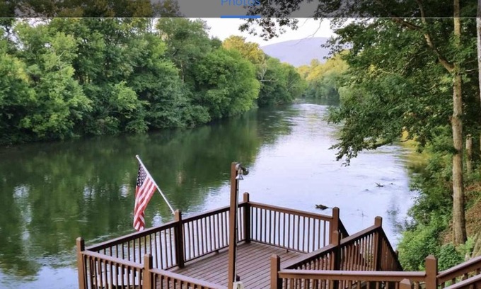 Benton Casa | Hiwassee River front 4BR 2 baños completos 2 medios baños, porche proyectado, cubiertas + muelle