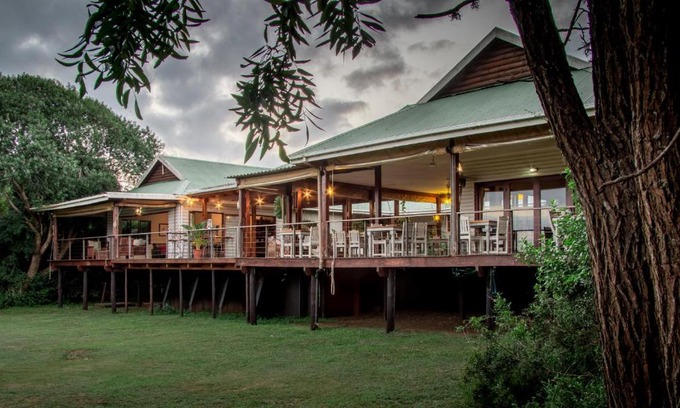 Hluhluwe Cabina | Hluhluwe River Lodge