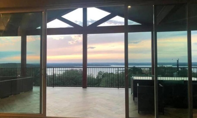 Canyon Lake Casa | Hm w/IslandView-Boat & GolfCart rental Available!