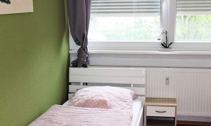 Bensberg Apartamento | HÖ01 large apartment with dryer and washing machine