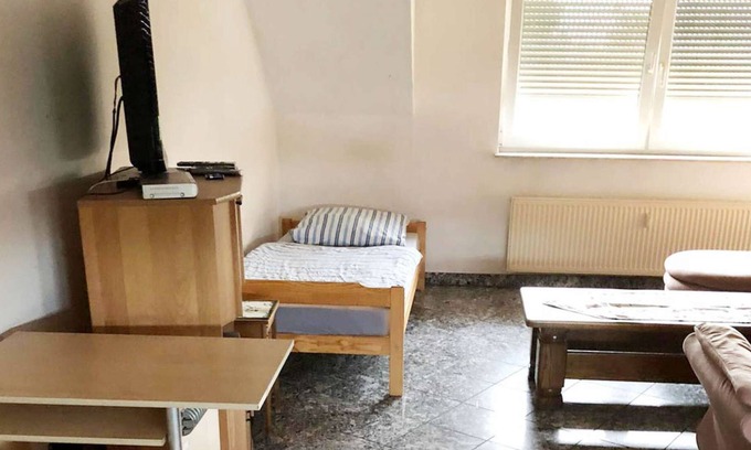 Zulpich Apartamento | HÖ01 large apartment with dryer and washing machine