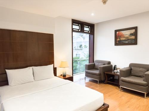 Phu My Hung Hotel | Hoang Yen Hotel Near SECC - Phu My Hung