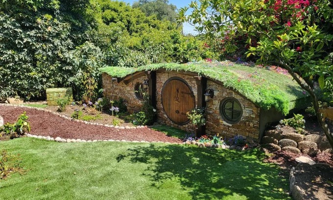 Mission Canyon Cabaña | Hobbit Haven