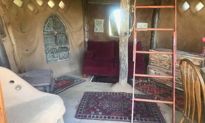 Weaverville Casa | Hobbit House from National News!