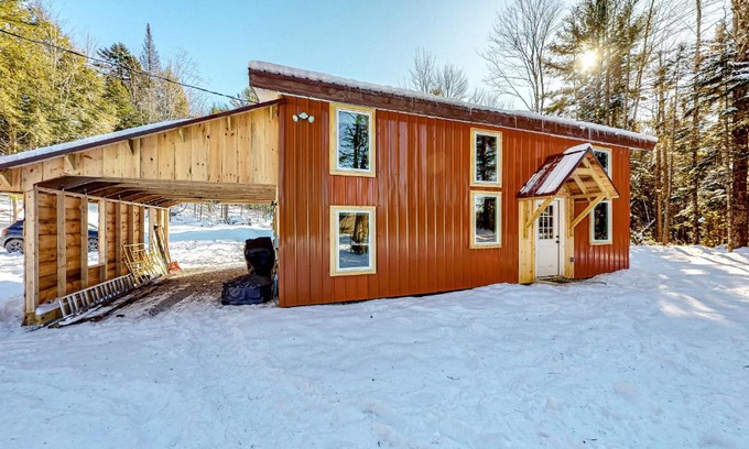 Morrisville Casa | Hobbit House