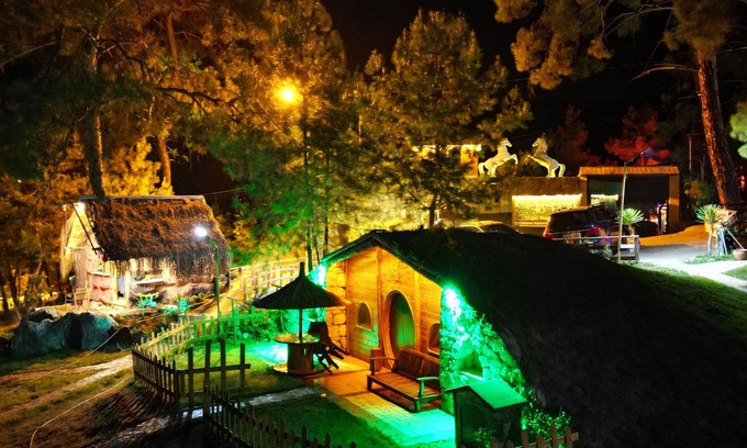 Olympos Hotel | Hobbitton Village