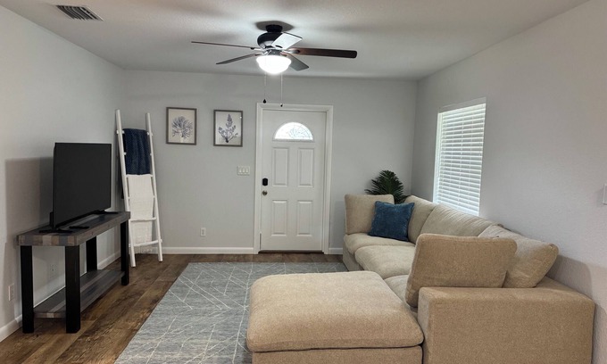 Hobe Sound Casa | Hobe Sound Villa - Relaxing yet central, near Beach and downtown