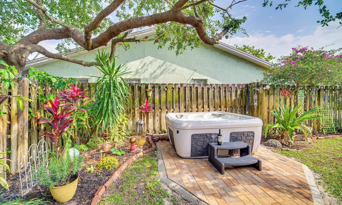 Hobe Sound Villa | Hobe Sound Villa w/ Screened Porch: 4 Mi to Beach