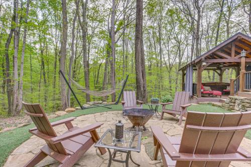 Laurelville Casa | Hocking Hills Social Distance Cabin with Hot Tub