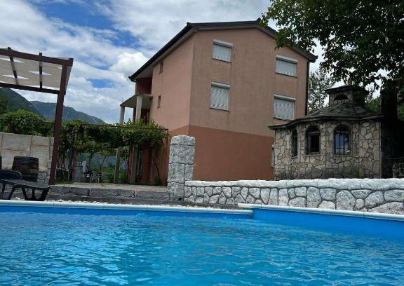 Trn Casa | Hodžić Rural Home