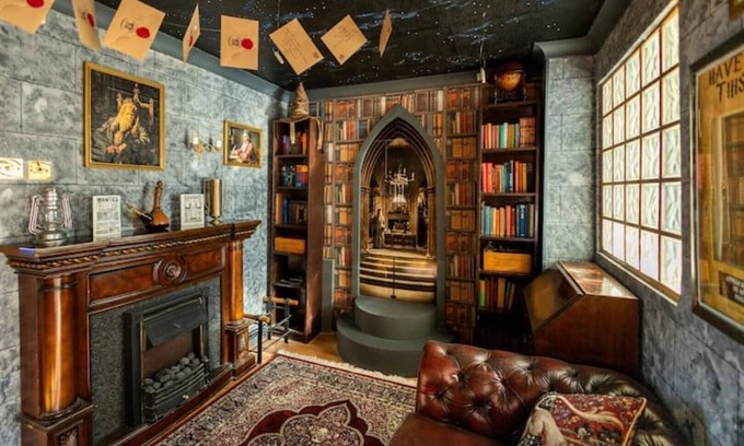Watford Casa | Hogwarts Hideaway (Themed Property)