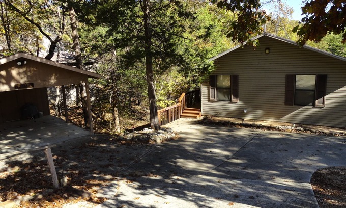 Lost Bridge Village Casa | Hojo's Cabin es una casa frente al lago en un entorno privado y tranquilo, Wi-Fi