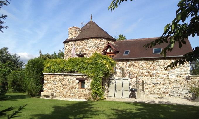 Saint-Etienne-sous-Bailleul Casa | casa de vacaciones "torre" de Normandía