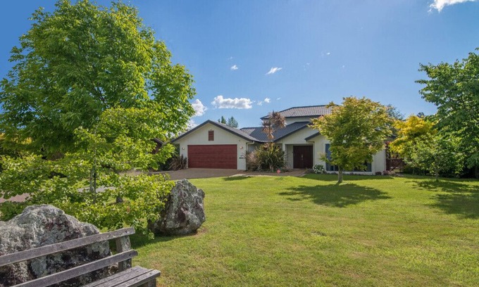 Holdens Bay Cabaña | Holdens Bay Retreat - Rotorua Holiday Home