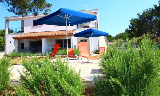 Verunic Casa | Moderna casa de vacaciones con terraza