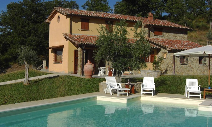 Monte Santa Maria Tiberina Villa | Casa de vacaciones Col di Fabbri 8 personas, 4 dormitorios, piscina privada