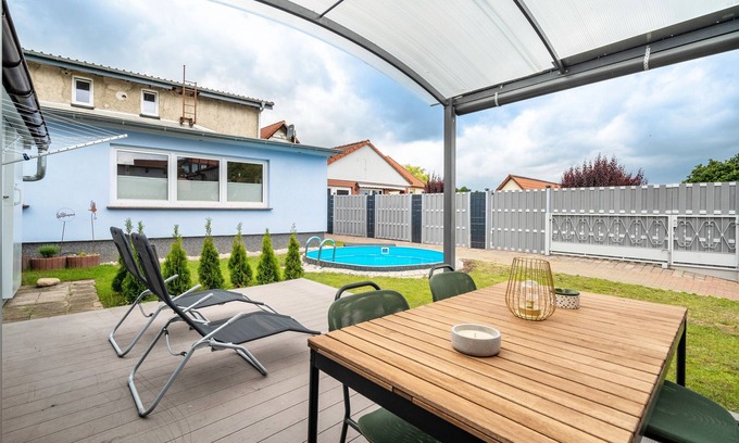 Feldberger Seenlandschaft Apartamento | Apartamento vacacional 'An Der Alten Bäckerei' con vistas al lago, piscina privada y Wi-Fi