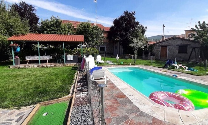 La Rinconada de la Sierra Otro | Casa de vacaciones La Rinconada de la Sierra para 1 - 16 personas con 9 dormitorios - Casa rural