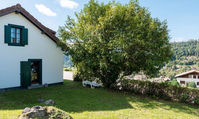 Saint-Maurice-sur-Moselle Casa | Casa de vacaciones 'Maurice' con vistas a la montaña, terraza privada y jardín privado