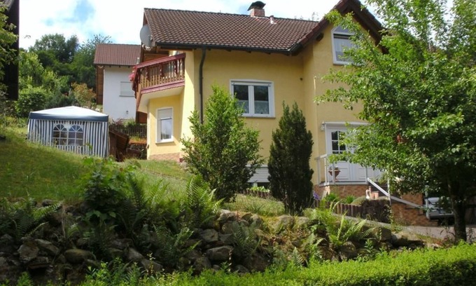 Poppenhausen Apartamento | Holiday apartment Wenz - Apartment, shower, toilet, 2 bedrooms