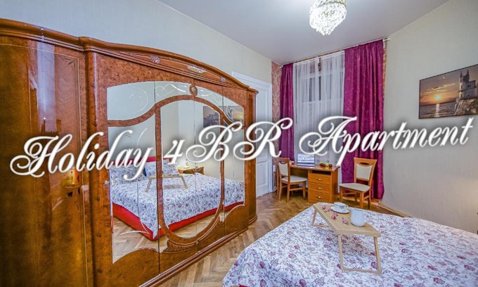 Aptekarskiy Ostrov Apartamento | Holiday 4BR Apartment