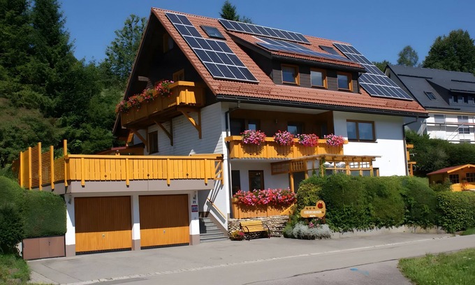 Bernau Apartamento | Apartamento vacacional 'Abendsonne' con vistas a la montaña, terraza privada y Wi-Fi