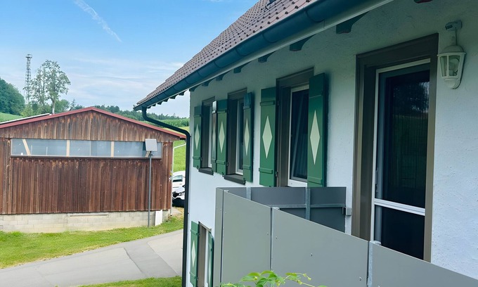Kressbronn Apartamento | Holiday Apartment "Neu" with Mountain View, Balcony and Wi-Fi
