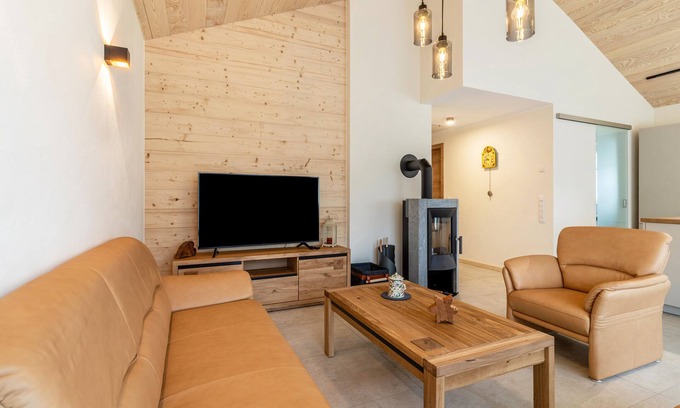 Zell am Harmersbach Apartamento | Apartamento vacacional "Im Rosengarten 3" con 2 terrazas privadas, 2 balcones y Wi-Fi