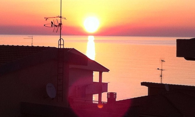 Strongoli Apartamento | Apartamento de vacaciones directamente en el mar