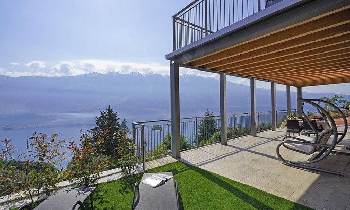 Arias Apartamento | Apartamento Maison du Pralonc - LAGO con vistas al lago y montaña, jardín y terraza; mascotas