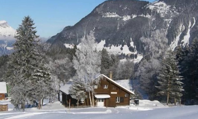 Buerglen Chalet De Esquí | Apartamento de vacaciones Haldi b. Schattdorf para 1 - 7 personas con 2 dormitorios - Chalet de made