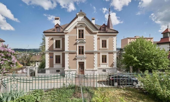 La Chaux-de-Fonds Apartamento | Apartamento de vacaciones La Chaux-de-Fonds para 1 - 6 personas con 3 dormitorios - Edificio históri