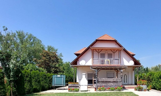 Balatonmariafurdo Apartamento | Apartamento de vacaciones Balatonmáriafürdõ para 1 - 5 personas con 3 dormitorios - Apartamento