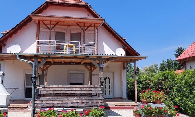 Balatonmariafurdo Apartamento | Apartamento de vacaciones Balatonmáriafürdõ para 1 - 6 personas con 3 dormitorios - Apartamento