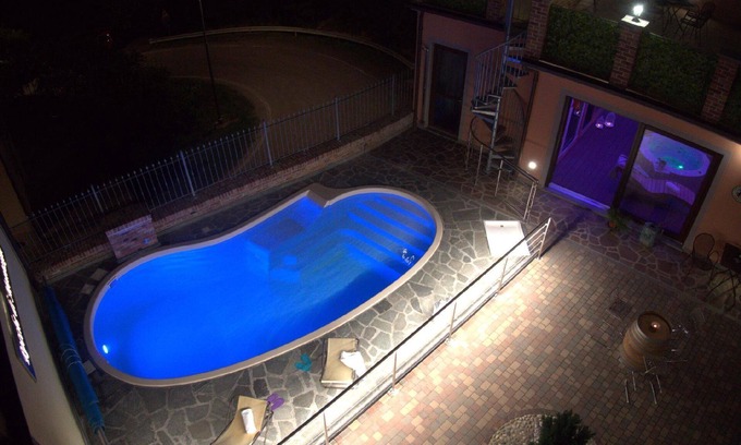 Monticello d'Alba Apartamento | Apartamento de vacaciones Monticello d'Alba para 1 - 2 personas con 1 dormitorio - Apartamento