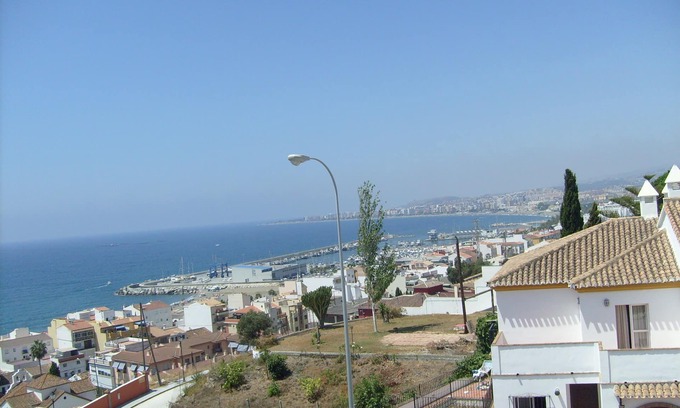 Caleta de Velez Apartamento | Holiday apartment in the beautiful south of Spain. 100m from the Mediterranean Sea. Fantastic views.