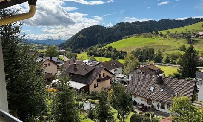 Oberharmersbach Apartamento | Holiday Apartment Waldrose with Mountain View, Private Terrace and Wi-Fi
