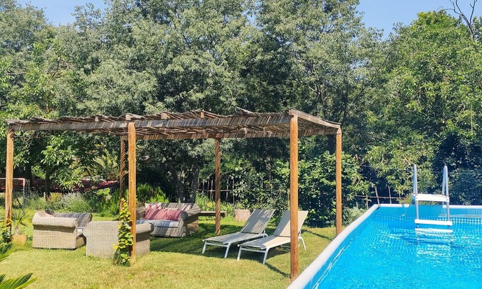 Sant Marti Vell Apartamento | Apartamento vacacional "La Pallissa - Can Bonet" con vistas a la montaña, piscina compartida y Wi-Fi