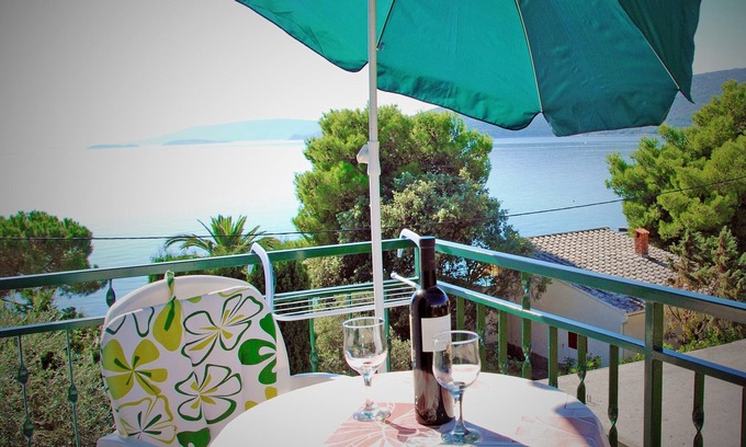 Seget Vranjica Apartamento | APARTAMENTO DE VACACIONES A 30 M DEL MAR