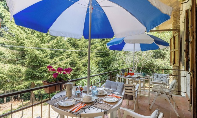 Villa Bascilica Apartamento | Holiday Apartment "Licia" with Breakfast, Private Terrace, Balcony & Wi-Fi