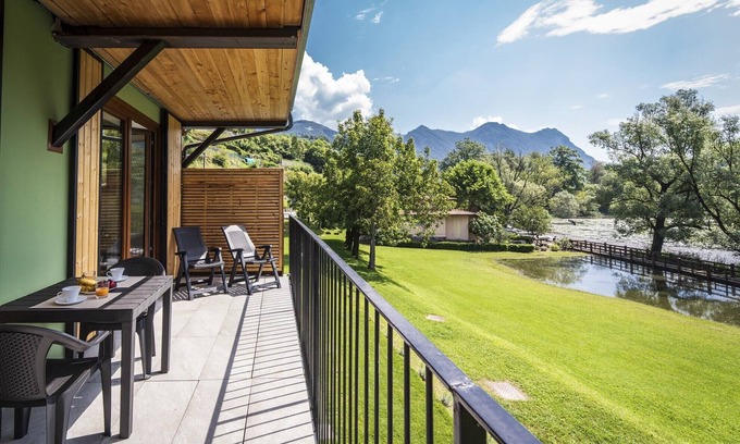 Carlazzo Apartamento | Apartamento vacacional "1" con vistas al lago, piscina compartida y jardín compartido