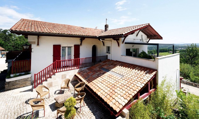 Behobie Apartamento | Apartamento vacacional "12 Pers 5km Plage Hendaye" con vistas al mar, 2 terrazas privadas y Wi-Fi