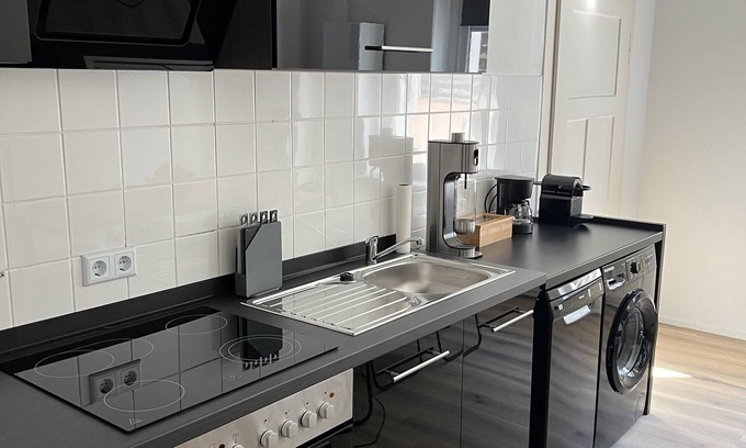 Schipkau Apartamento | Holiday Apartment "4 - Haus Lausitzring" with Shared Terrace & Wi-Fi