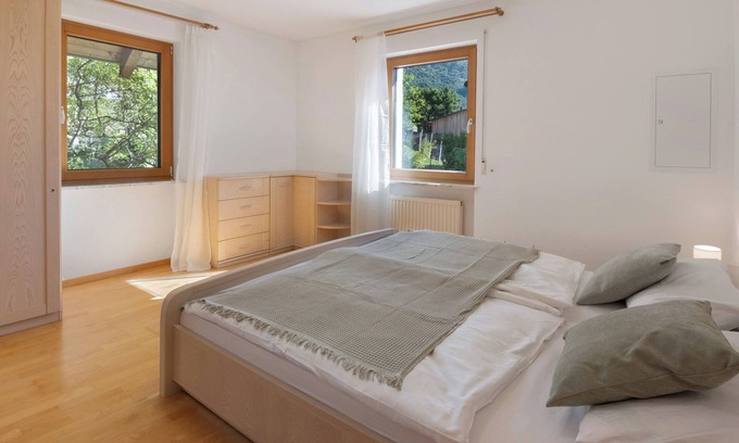 Castelbello-Ciardes Apartamento | Apartamento vacacional 'A' con vistas a la montaña, zona exterior privada y Wi-Fi