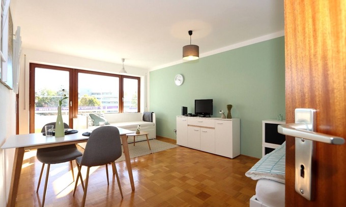 Memmingen Casa | Apartamento de vacaciones "Por encima de los tejados"