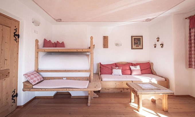 Campo Tures Apartamento | Apartamento vacacional "Alpenrose" con vistas a la montaña, terraza privada y Wi-Fi