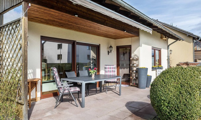 Bad Arolsen Apartamento | Apartamento vacacional 'Am Twistesee 2 Ebenerdig' con terraza, jardín y Wi-Fi