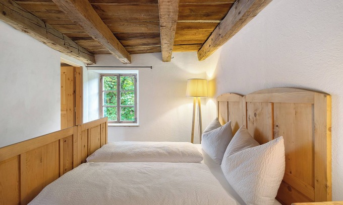 Pfalzen Apartamento | Apartamento 'Ansitz Baumannhof Mitte' con vistas a la montaña, jardín compartido y Wi-Fi