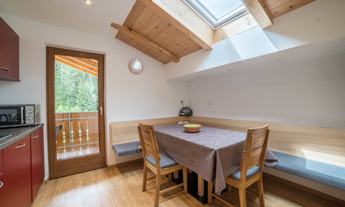 Meltina Apartamento | Apartamento vacacional "Boznermüllerhof-Sonnenblume" con balcón y vistas a la naturaleza